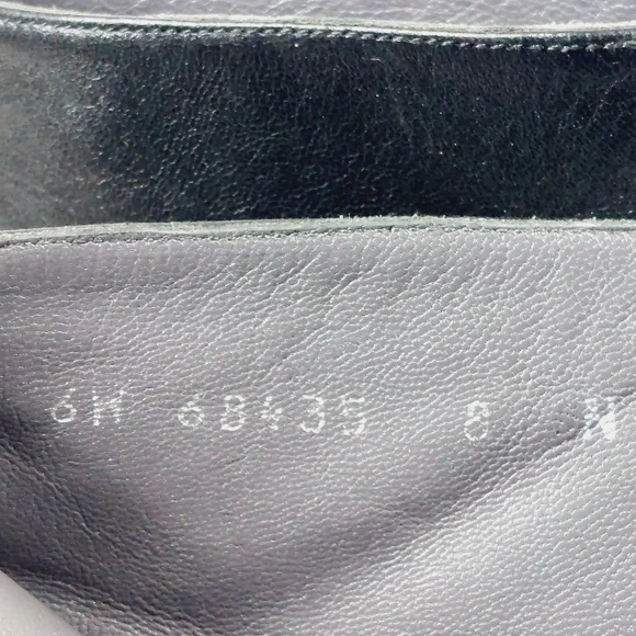 Stuart Weitzman Women's Black Leather Kitten Heel Back Zip Ankle Boots I464 - Picture 9 of 11